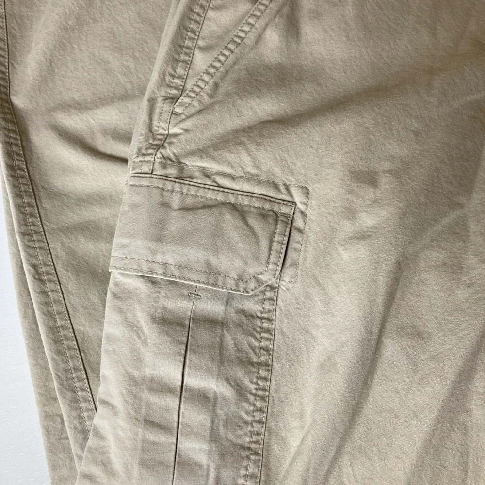 LL Bean Men’s Tropic Weight Khaki Comfort Size 35X30 Cotton Cargo